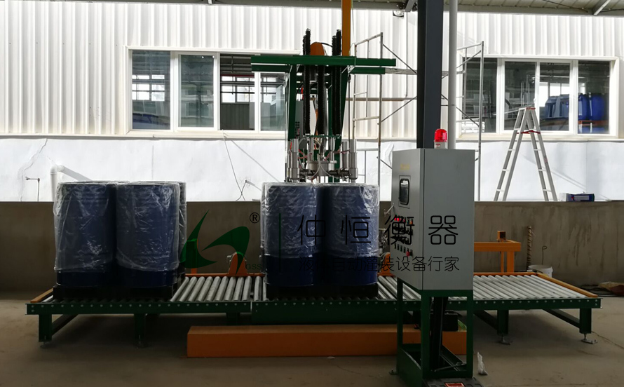200Lx4桶液體灌裝生產(chǎn)線(xiàn)2